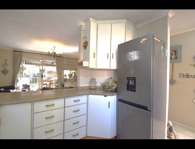2 BEDROOM SIMPLEX FOR SALE IN NORTHWOLD